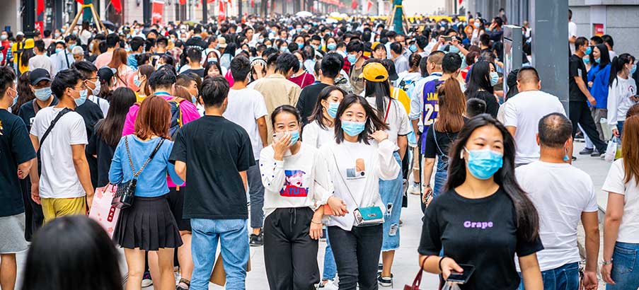 Different Understanding about Personal Space between Chinese and Foreigners