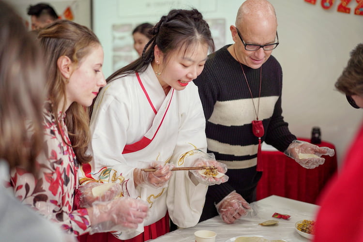 c9e6e7b69f98f516a54cfe2c9e25fb3f 1766396528